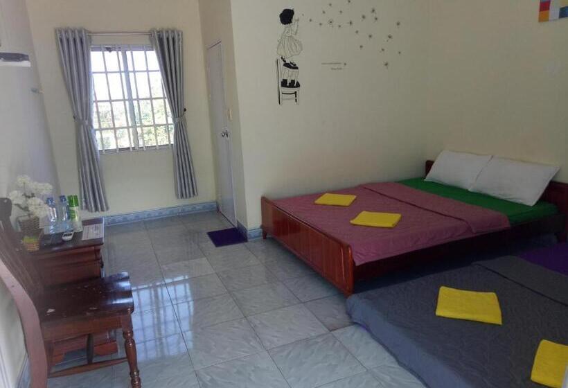 اتاق استاندارد چهار تخته, Binh An Backpacker Guesthouse