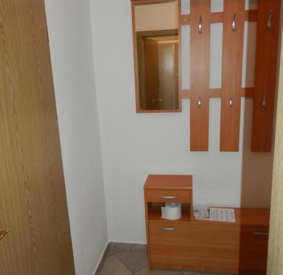 اتاق استاندارد سه نفره, Gostilna Stara Pošta