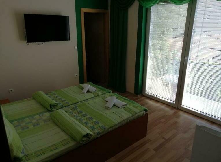 اتاق استاندارد با بالکن, Villa Mimi