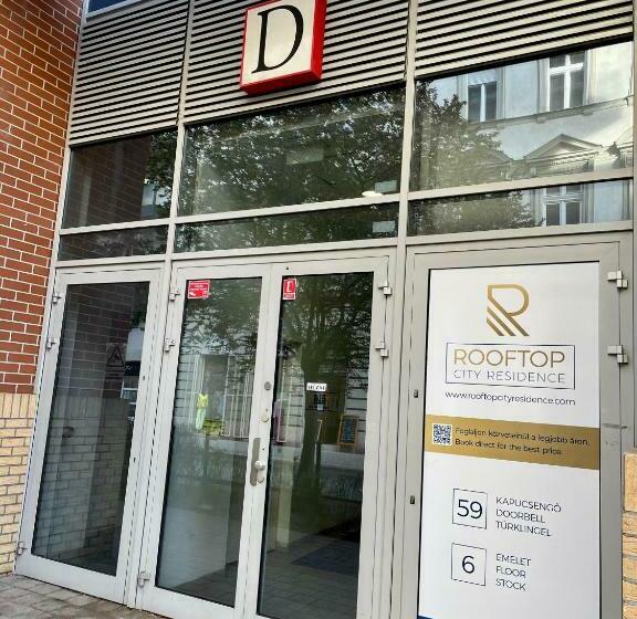 اتاق اجرایی, Rooftop City Residence With Deep Garage