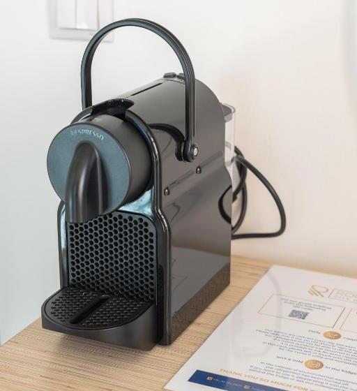 اتاق اجرایی, Rooftop City Residence With Deep Garage