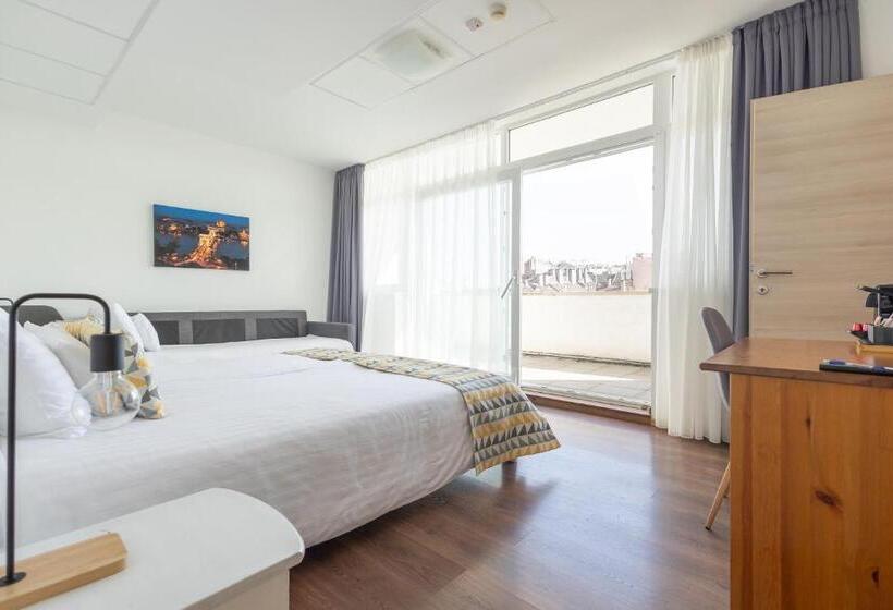 اتاق اجرایی, Rooftop City Residence With Deep Garage