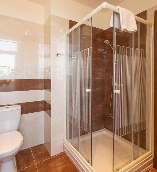 اتاق لوکس با چشمانداز شهر, Rooftop City Residence With Deep Garage