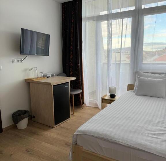 اتاق استاندارد یک نفره, Rooftop City Residence With Deep Garage