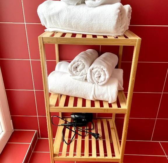 اتاق لوکس با چشمانداز شهر, Rooftop City Residence With Deep Garage