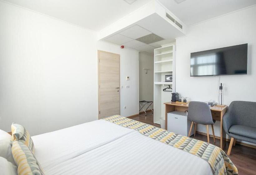 اتاق لوکس با چشمانداز شهر, Rooftop City Residence With Deep Garage