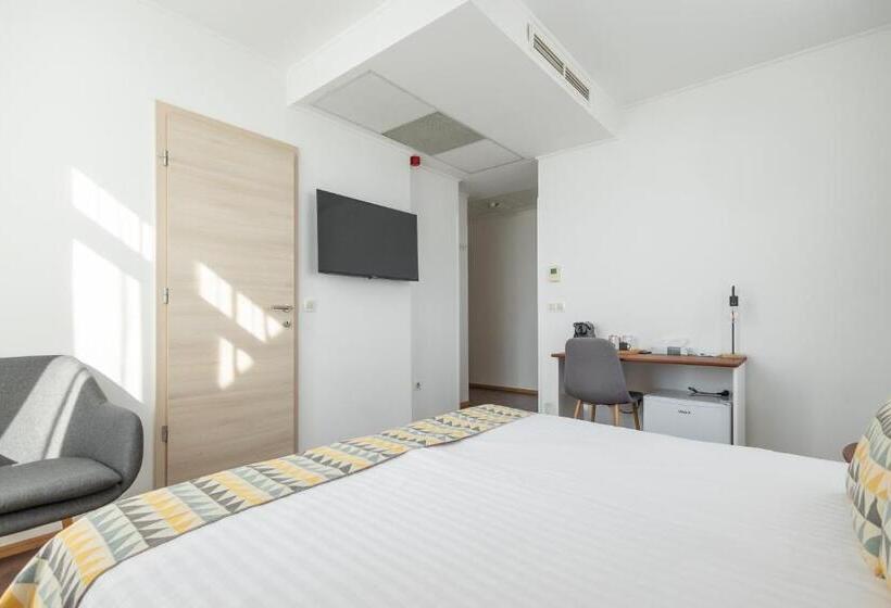 اتاق لوکس با چشمانداز شهر, Rooftop City Residence With Deep Garage