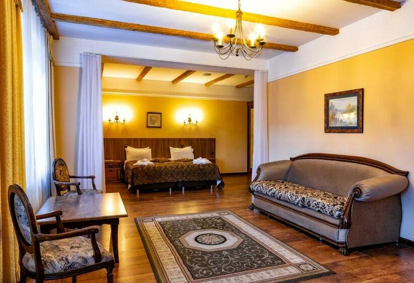 سوییت جونیور, Park Hotel Kokshetau