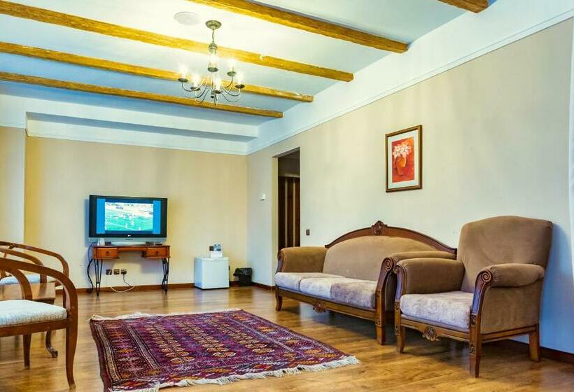 سوییت جونیور, Park Hotel Kokshetau