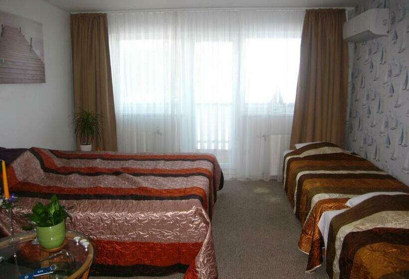 اتاق استاندارد چهار تخته, Doberani Rannamaja