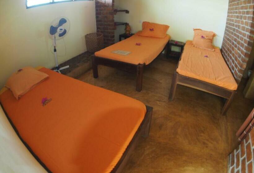 اتاق استاندارد با چشمانداز دریا, La Case Sakalava