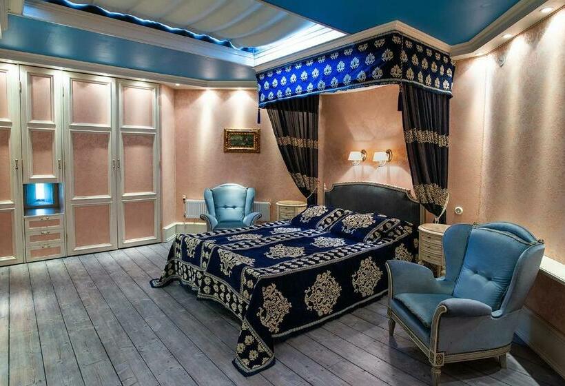 اتاق سوپریور, Laitse Castle