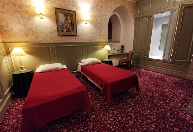 اتاق استاندارد, Laitse Castle