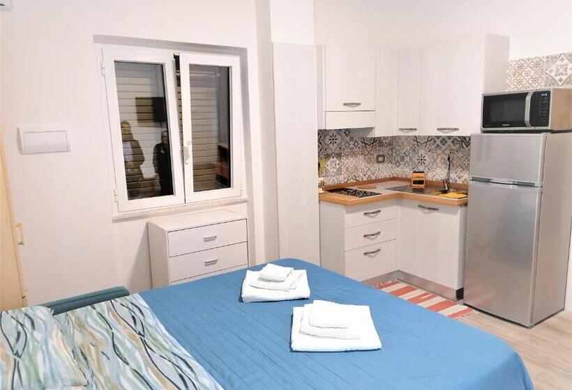 Студия Deluxe, Parco Dei Gerani Il Monolocale Studio