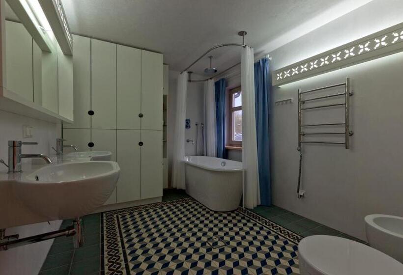 سوییت, Vila Balta Balta