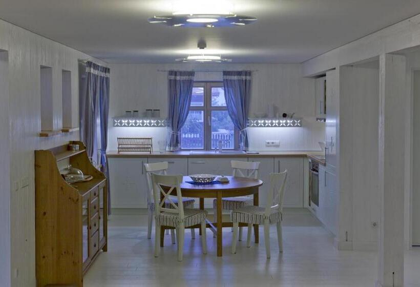 سوییت, Vila Balta Balta