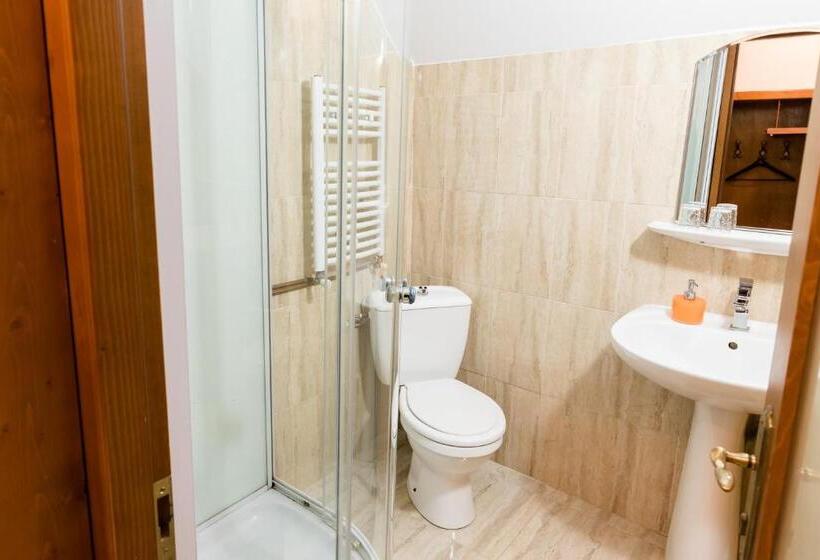 스탠다드 룸 킹사이즈 침대, Pensiunea Casa Bunicilor