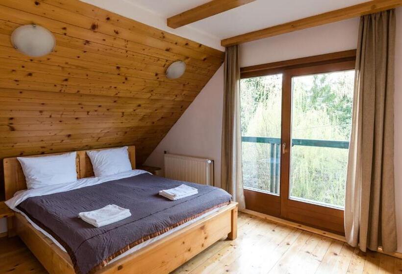 스탠다드 룸 킹사이즈 침대, Pensiunea Casa Bunicilor