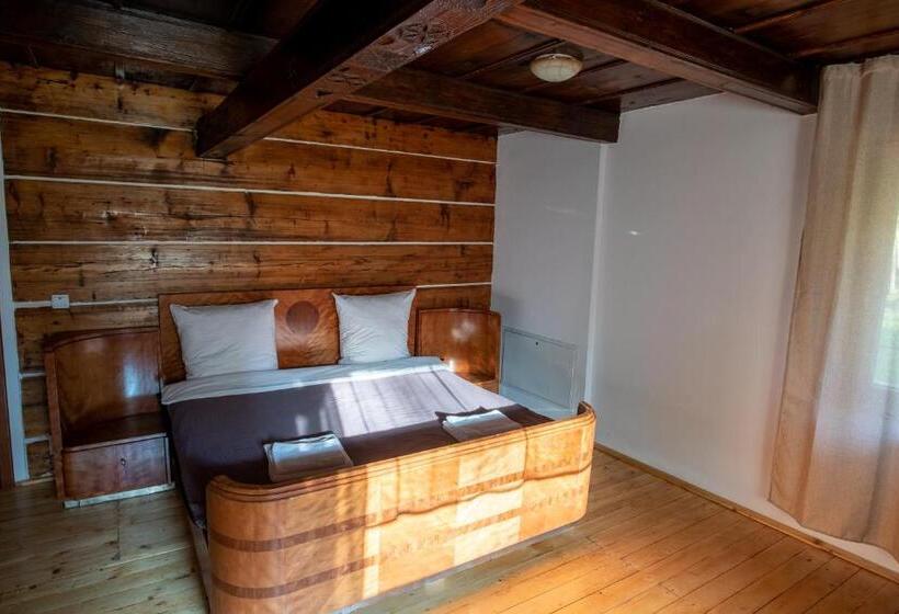 2 Bedroom Suite with Balcony, Pensiunea Casa Bunicilor