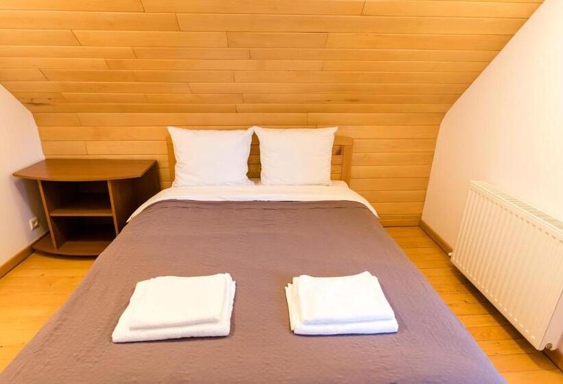 2 Bedroom Suite with Balcony, Pensiunea Casa Bunicilor