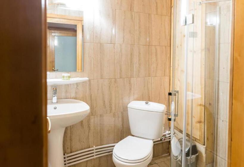 2 Bedroom Suite with Balcony, Pensiunea Casa Bunicilor