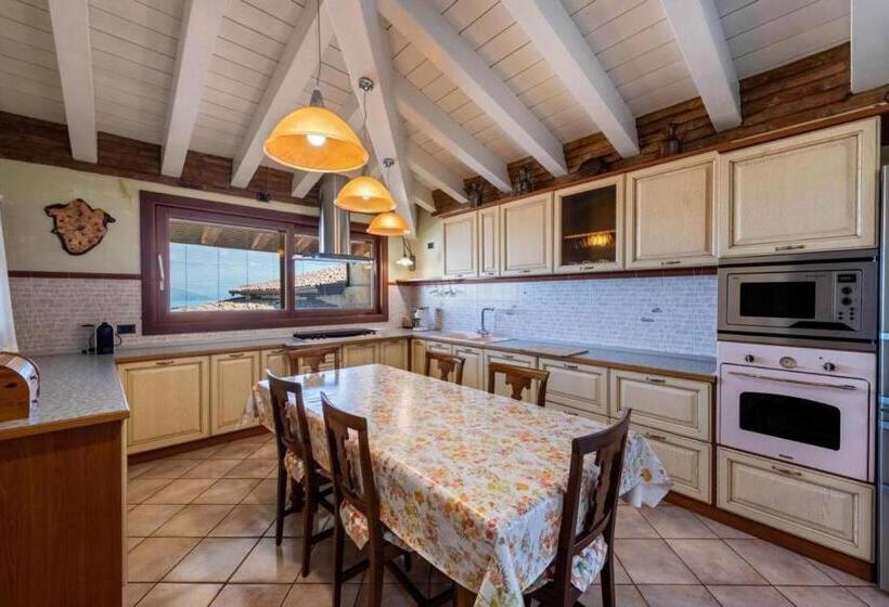 Дом 2 Спальни, Casa Vacanze Baccolo