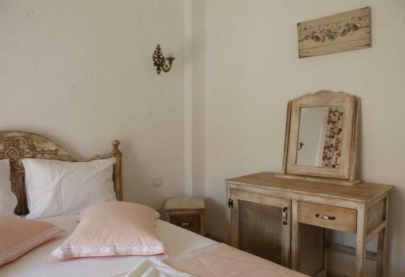 اتاق استاندارد, Ciftekuyu