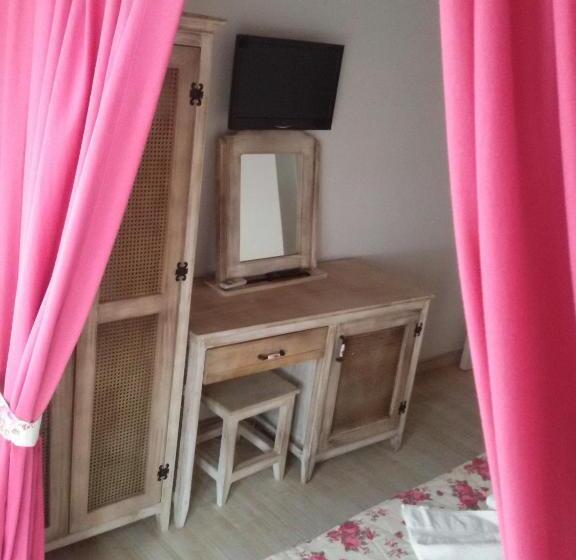 اتاق اکونومی, Ciftekuyu