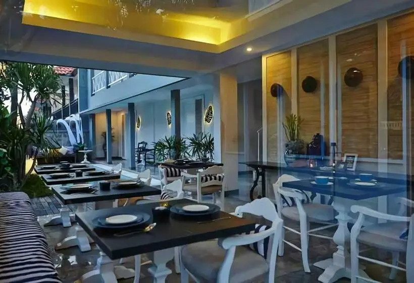 デラックスルーム, The Kanjeng Suites Petitenget