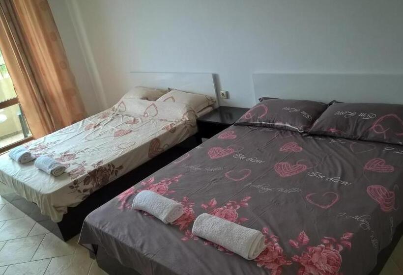 经典四人房间, Tangra Guest House