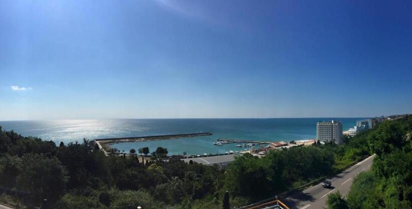 Estudi Estàndard Vista Mar, Villa Jackie