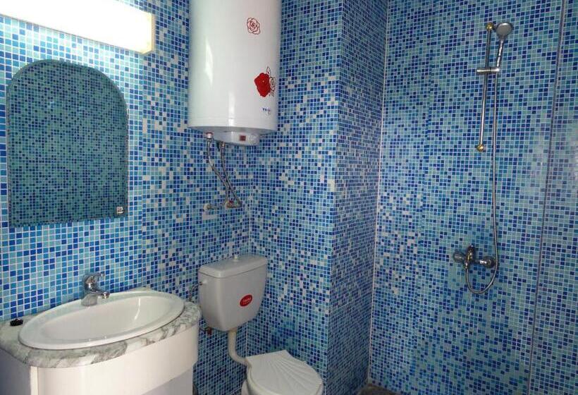 Estudi Estàndard Vista Mar, Villa Jackie