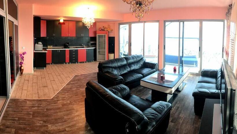 Apartament 1 Dormitori Vista Mar, Villa Jackie