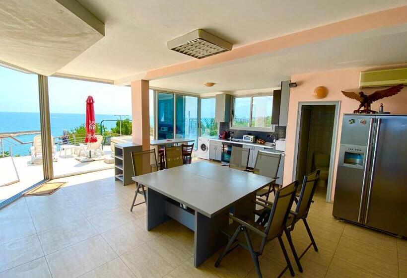 Habitació Deluxe Vista Mar Lateral, Villa Jackie