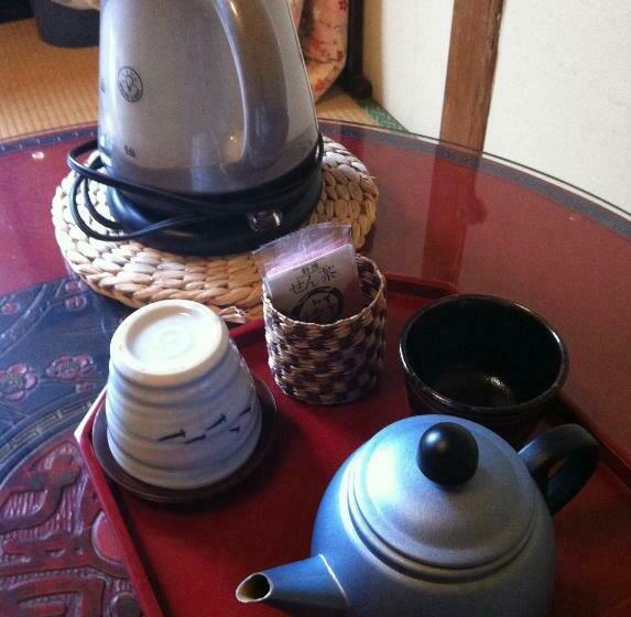 חדר סטנדרט לשלושה עם חדר אמבטיה משוף, Rakucho Ryokan