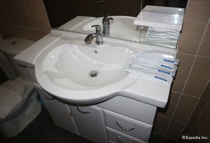 اتاق لوکس سه تخته, Discover Boracay