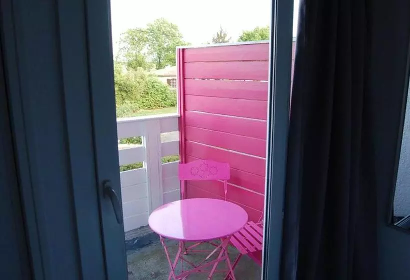 Standard Kolmen Hengen Huone, Du Porge