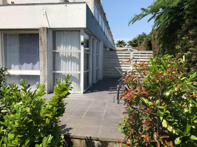 스탠다드 스튜디오 (테라스구비), Du Porge