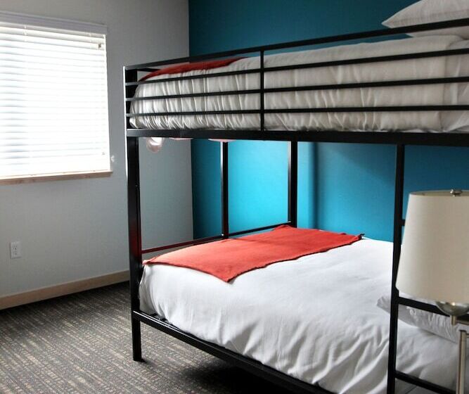 كابينة, Eddy's Resort