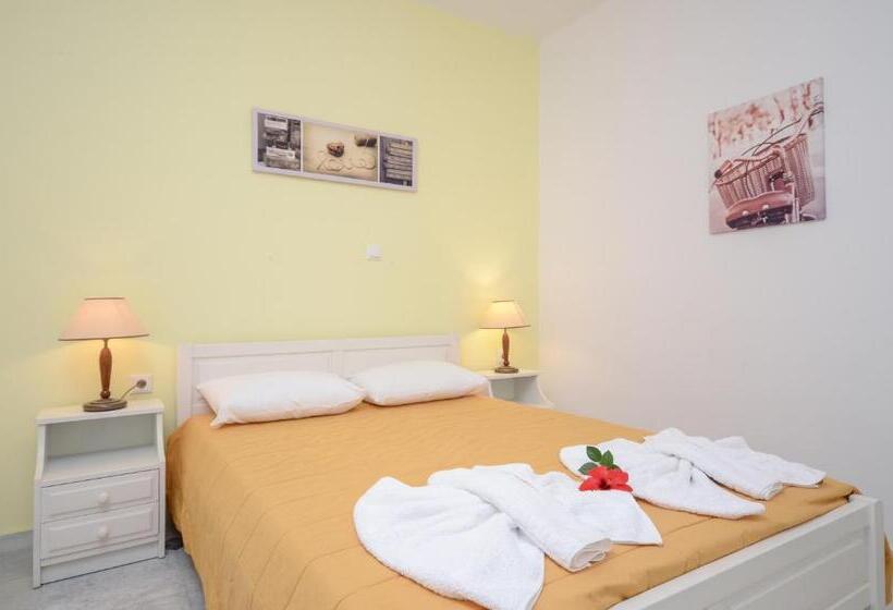 Апартаменты 1 Спальня Нижний Этаж, Francesca