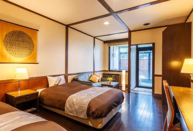 חדר סטנדרט, Kagariya