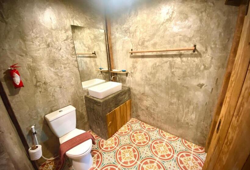 חדר סטנדרט עם מיטת קינג, Sirita