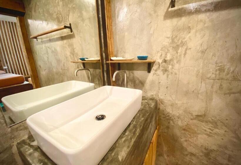 חדר סטנדרט עם מיטת קינג, Sirita