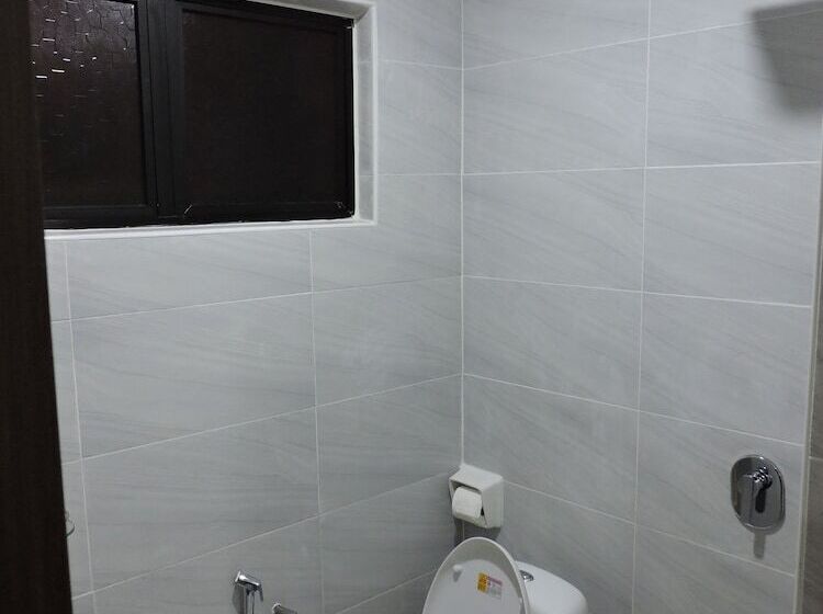 סטודיו משפחתי, Merlin