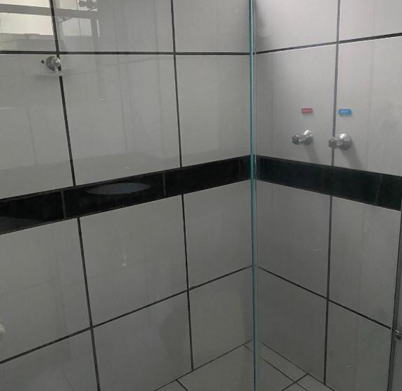 标准单人间, Oft Neve S