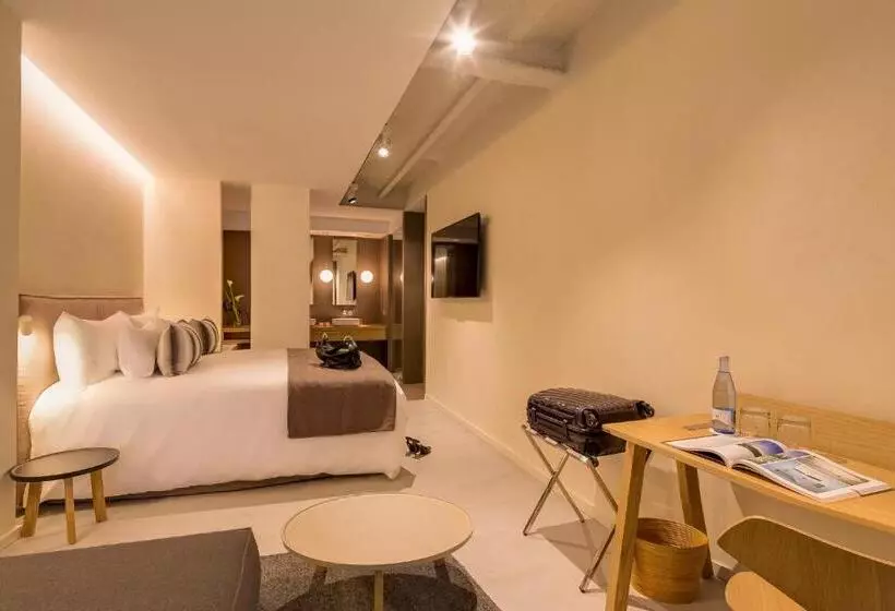 اتاق لوکس, Ohla Eixample