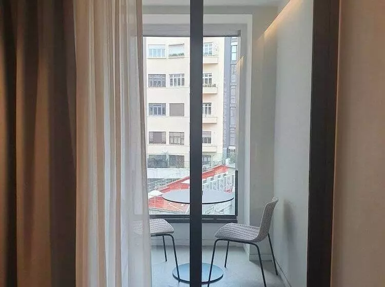 اتاق لوکس, Ohla Eixample