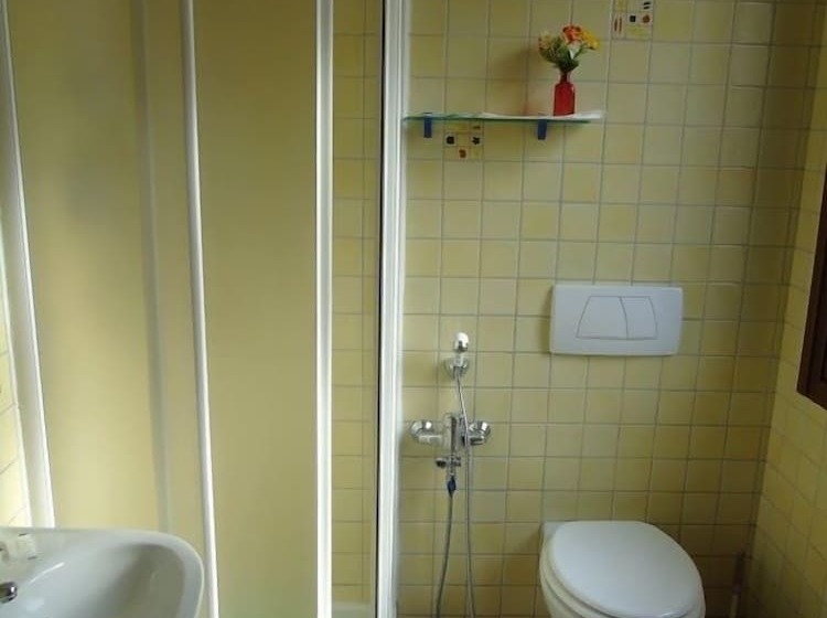 غرفة قياسية, Rainbow