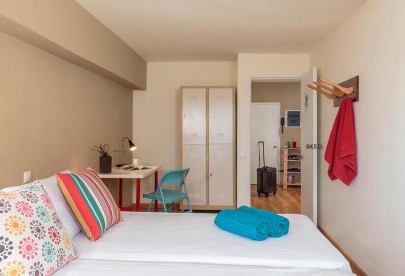 스탠다드 룸 공동 욕실, Stay Rhodes Hostel & Bar