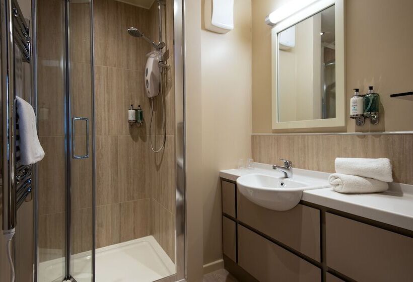 Номер Стандарт Вид на Озеро, The Coniston Inn   The Inn Collection Group